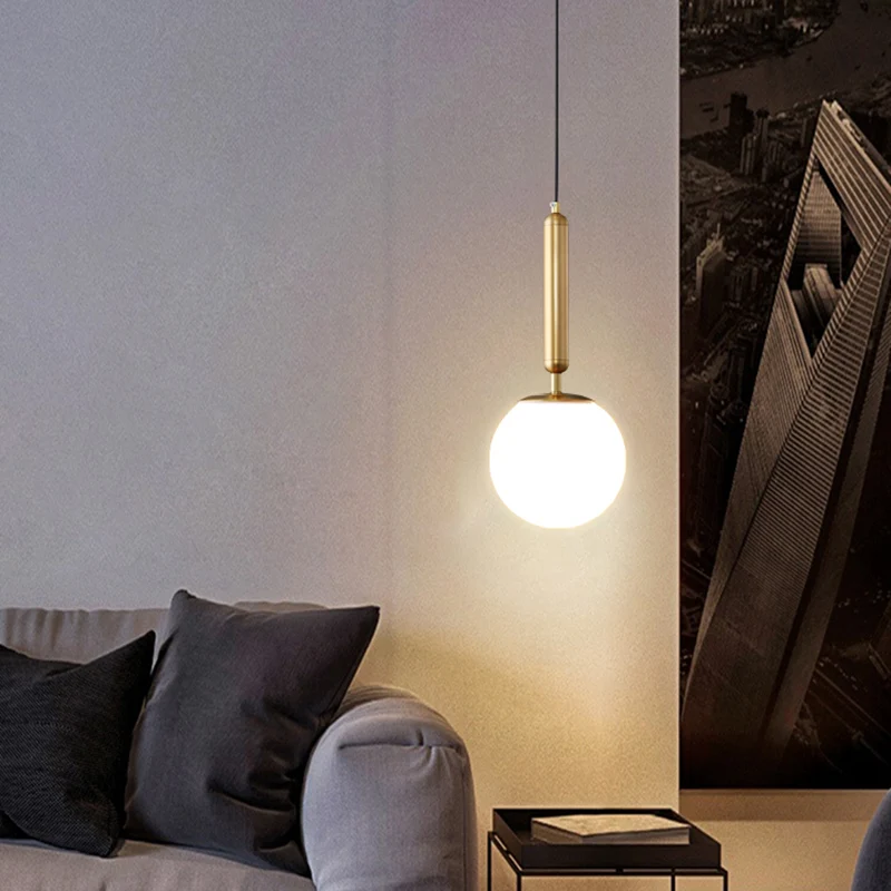 Minimalistische bolhangende plafondlamp opaal geblazen glas 1-lamps nachtkastje-slingerlamp goud Clearhalo
