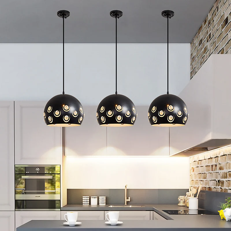 Minimalistische hanglamp met 1 kop en metalen kap, koepelvormige plafondophanglamp met zwarte afwerking Clearhalo