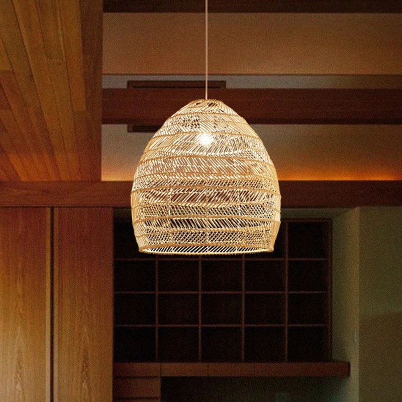 Minimalistische plafondlamp voor restaurants met één lamp en rotan kap van cloche Clearhalo