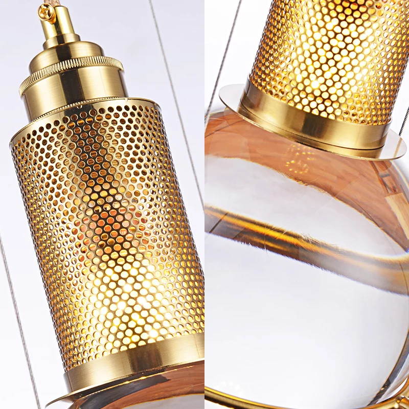 Moderne bolvormige hanglamp helder kristal 1-lichts LED-slaapkamerhanglamp met gouden gaaskooi warm/wit licht Clearhalo