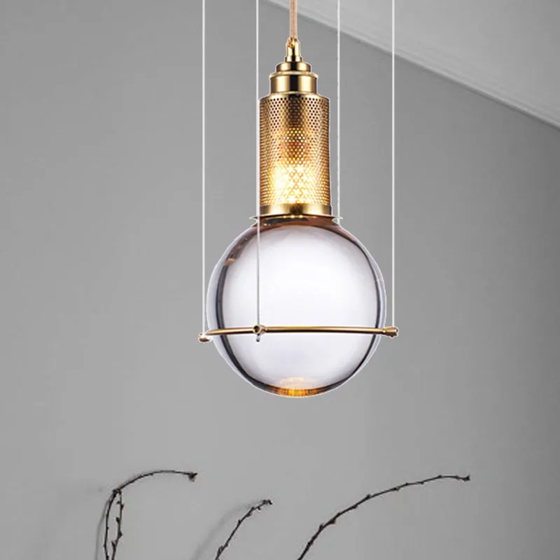 Moderne bolvormige hanglamp helder kristal 1-lichts LED-slaapkamerhanglamp met gouden gaaskooi warm/wit licht Clearhalo