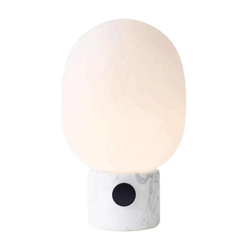 Moderne eivormige tafelverlichting van opaalglas nachtkastje met marmeren voet wit Clearhalo