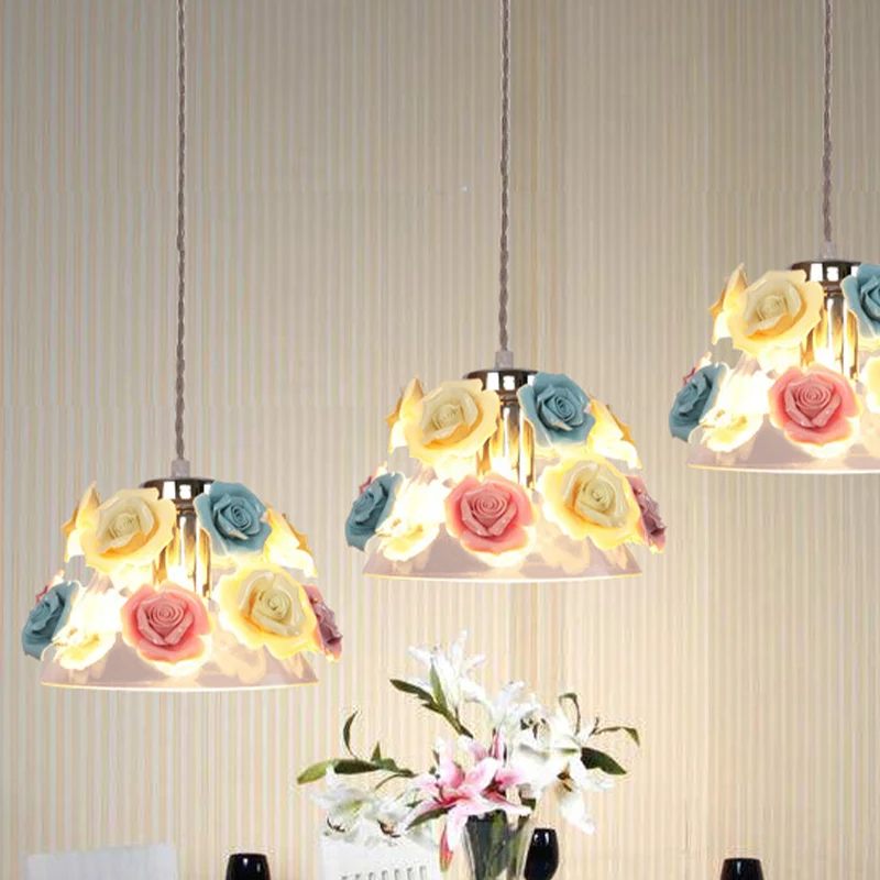 Moderne kegelhangende plafondlamp helder glas 1 kop woonkamer hanglamp met blauw-roze-gele bloem keramiek ontwerp Clearhalo