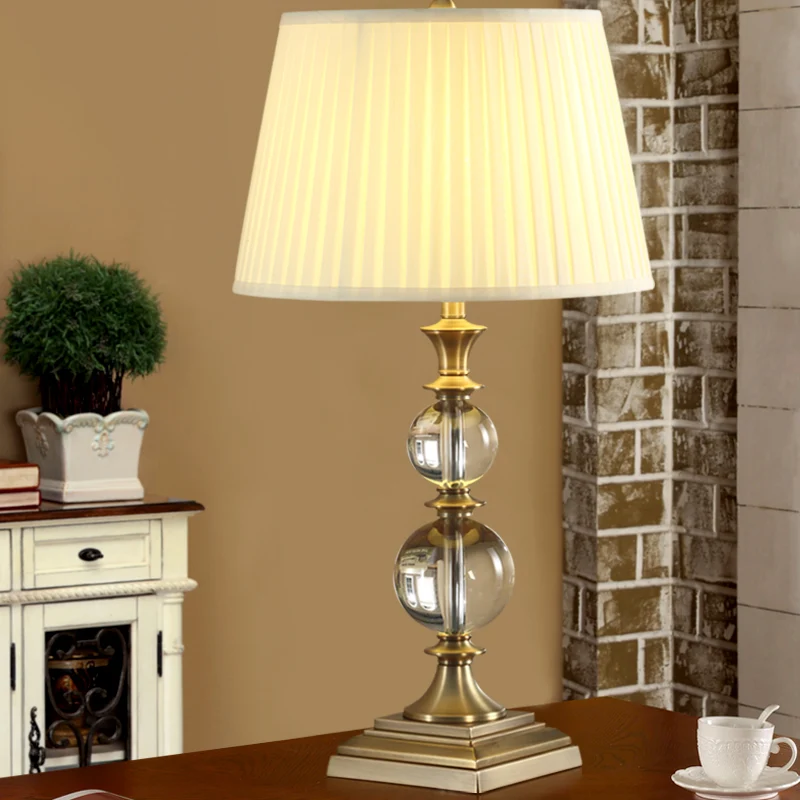 Modernistische bolvormige bureaulamp, handgeslepen kristal, 1-lamps nachttafellamp beige Clearhalo