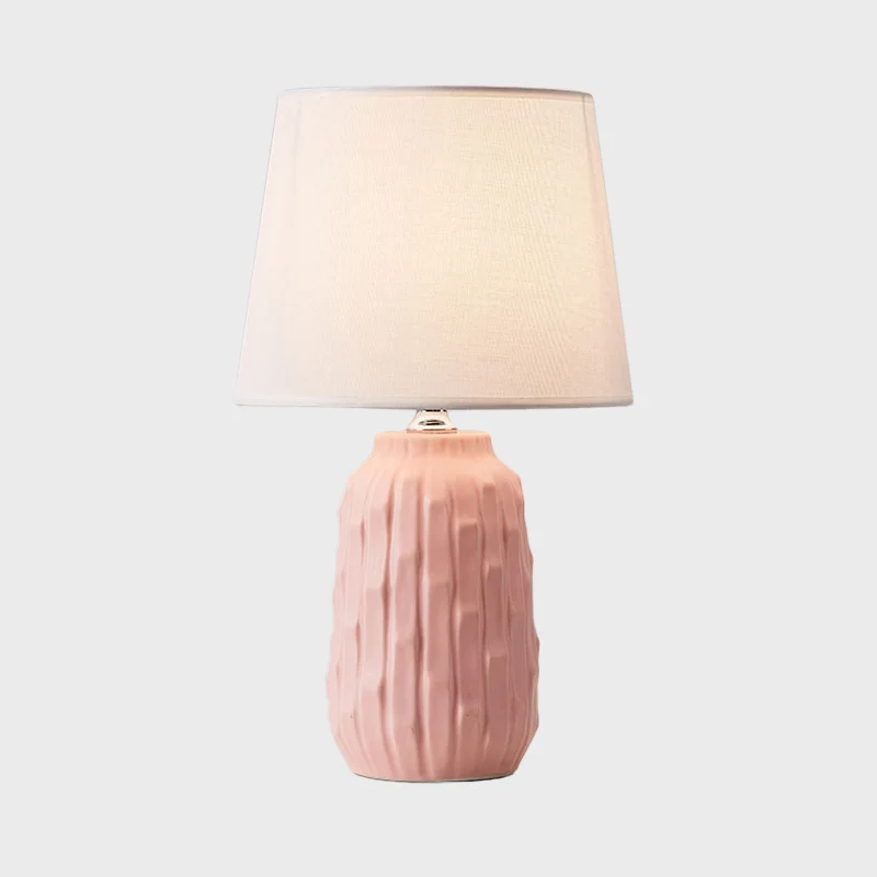 Modernistische conische tafellamp van stof, slaapkamer met 1 hoofd en cilindervormige keramische voet wit/roze/blauw Clear...