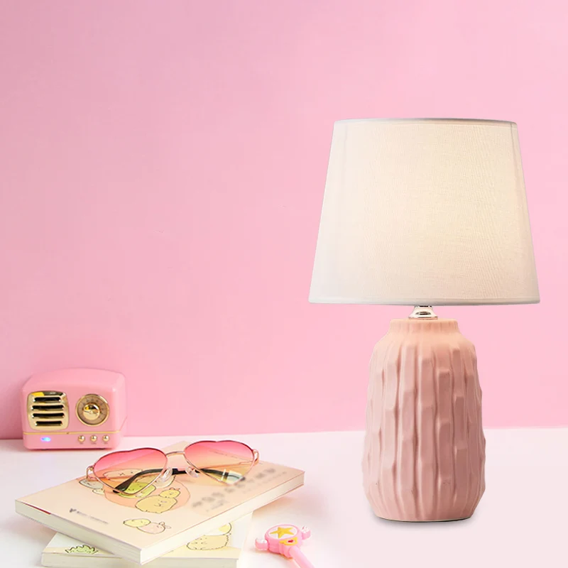 Modernistische conische tafellamp van stof, slaapkamer met 1 hoofd en cilindervormige keramische voet wit/roze/blauw Clear...