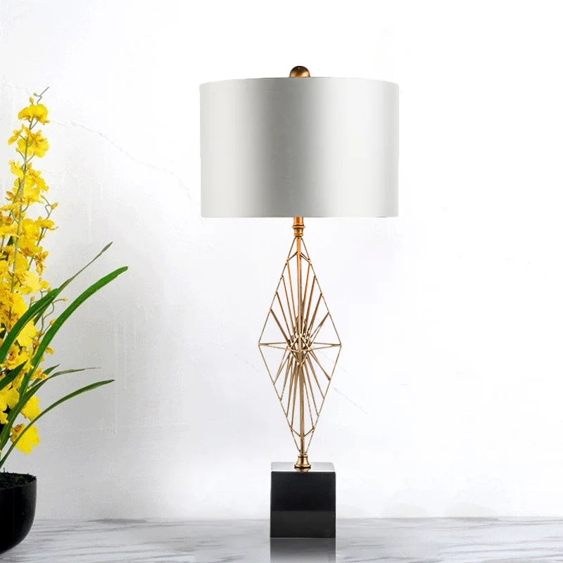 Modernistische ruit nachtkastje licht metaal 1-lamps woonkamer stoffen tafellamp wit Clearhalo