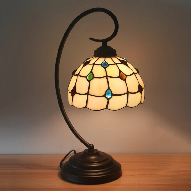 Nachtkastje van metaal met ronde arm, barok, 1 licht, donkere koffie, taakverlichting met traliekom, beige glazen kap Clea...