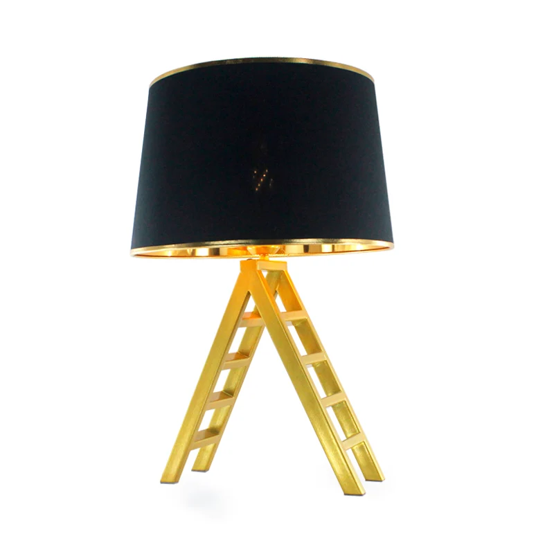 Nachtkastje de vorm van een ladder, moderne metalen LED-gouden nachtkastjelamp met witte/zwarte stoffen kap van trommel Cl...