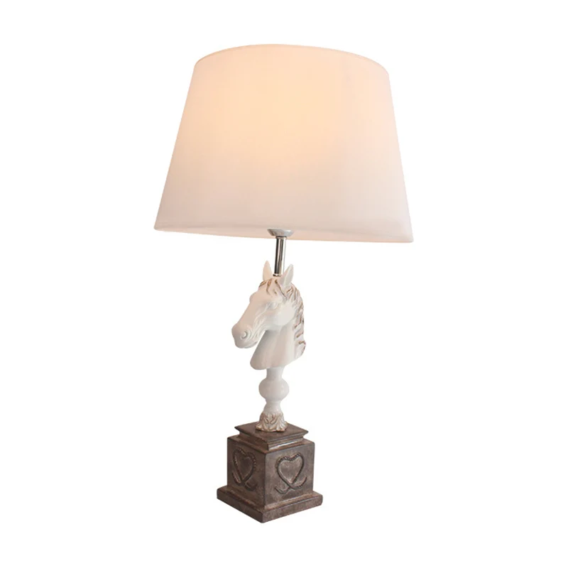 Nachtlampje van conische stof, landelijk, tafelverlichting voor een slaapkamer, zwart/wit met standaard voor paardenhoofd...