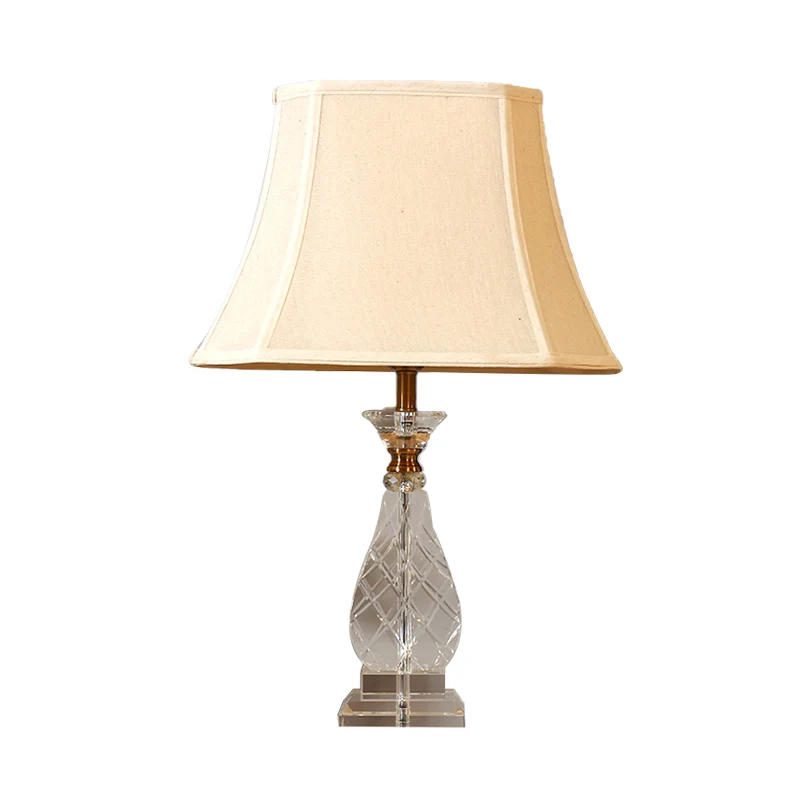 1 nachtlampje van lichte stof, traditionalisme, beige panelen, nachtkastje met bel, slaapkamer, met kristallen voet Clearhalo