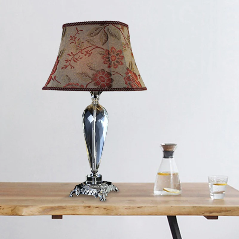 Nachttafellamp met enkele lamp Rustieke stijl Bloem K9 Kristallen nachtkastje beige Clearhalo