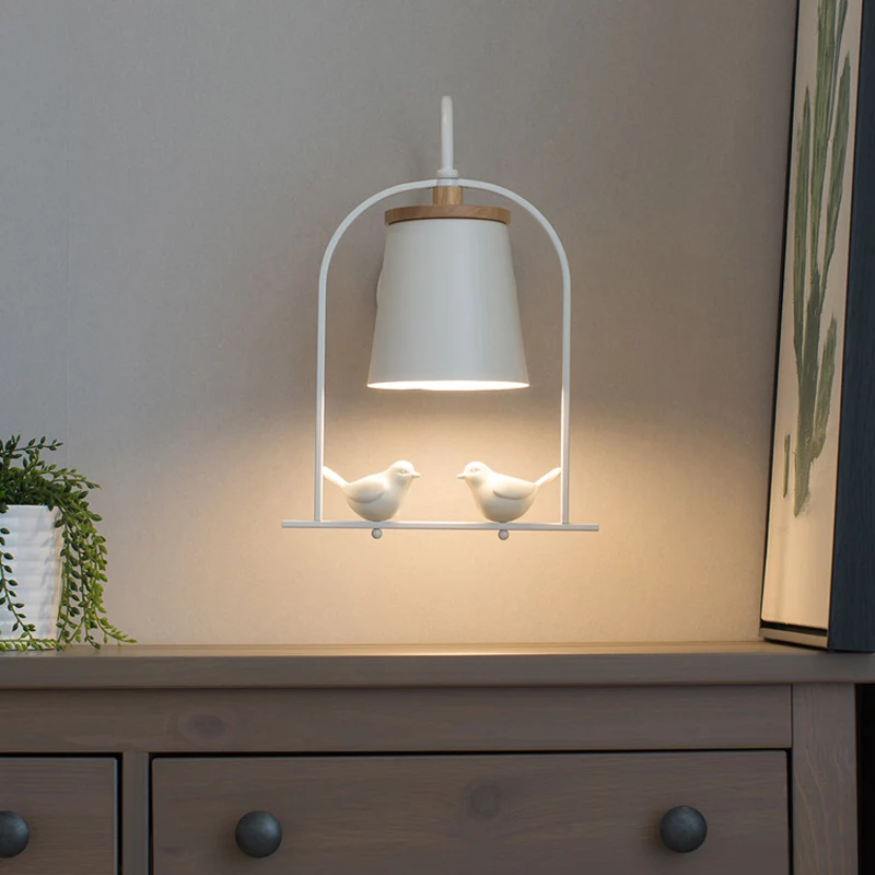 Nordic trapeziumvormige schaduwwandlamp metaal 1 lamp schanslamp met vogel voor restaurant Clearhalo