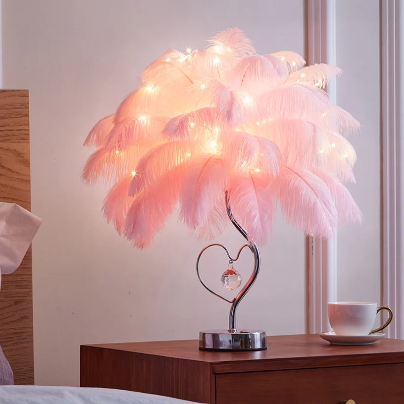 Palmboom Feather Tafelverlichting Modern Romantisch Roze/Wit LED-nachtkastjelamp met K9 Crystal Drop Clearhalo