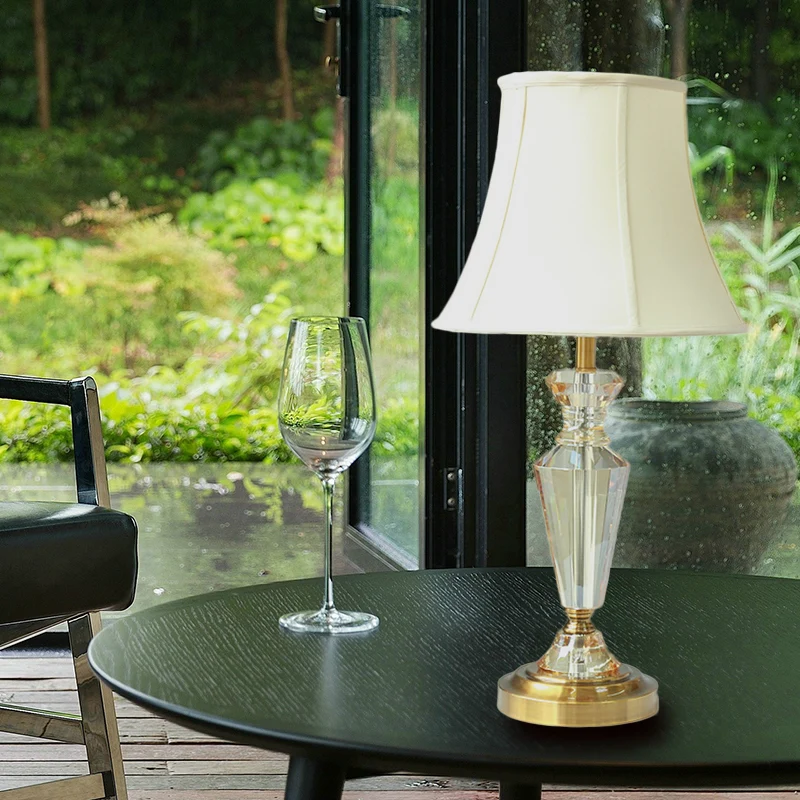 Panel Bell Kristallen tafelverlichting Eigentijdse gouden nachtlamp met 1 lamp en rond voetstuk Clearhalo
