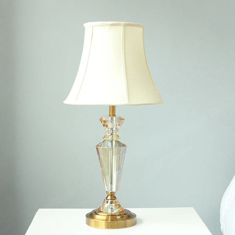 Panel Bell Kristallen tafelverlichting Eigentijdse gouden nachtlamp met 1 lamp en rond voetstuk Clearhalo