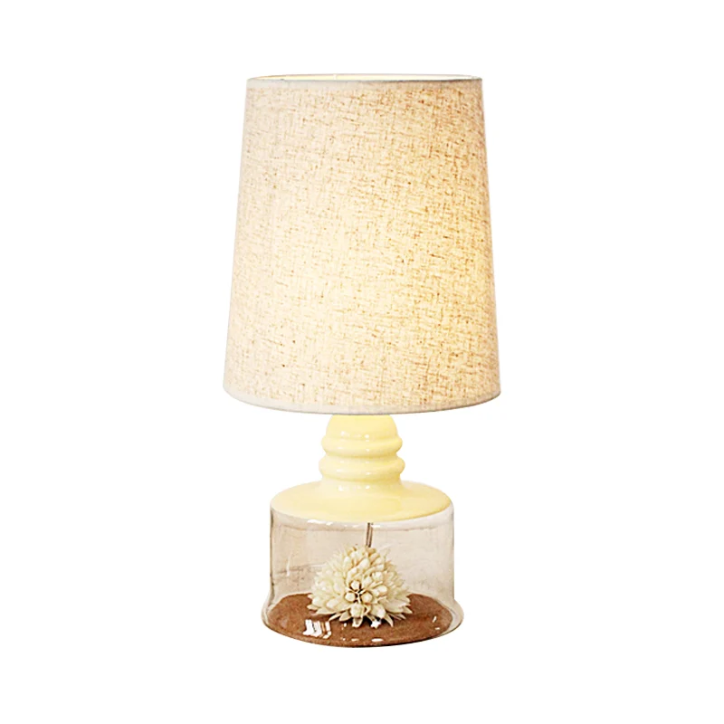 Pastorale Emmer Tafellamp 1-lamps stoffen nachtlampje helder/blauw/zwart met gedroogde bloemen en glazen voet Clearhalo