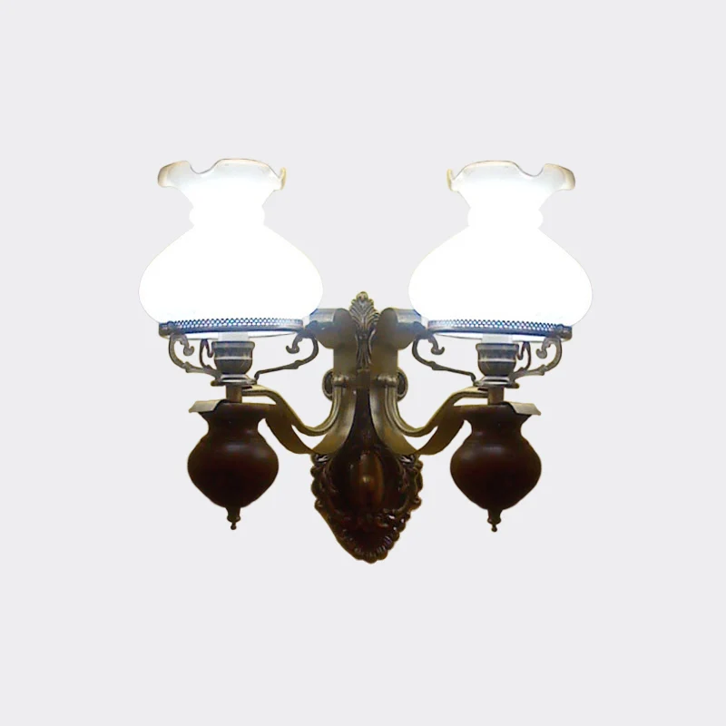 Pastorale handgemaakte kruik wandkandelaar 1/2-kop opaline geribbeld glas wandmontage lichtarmatuur brons Clearhalo