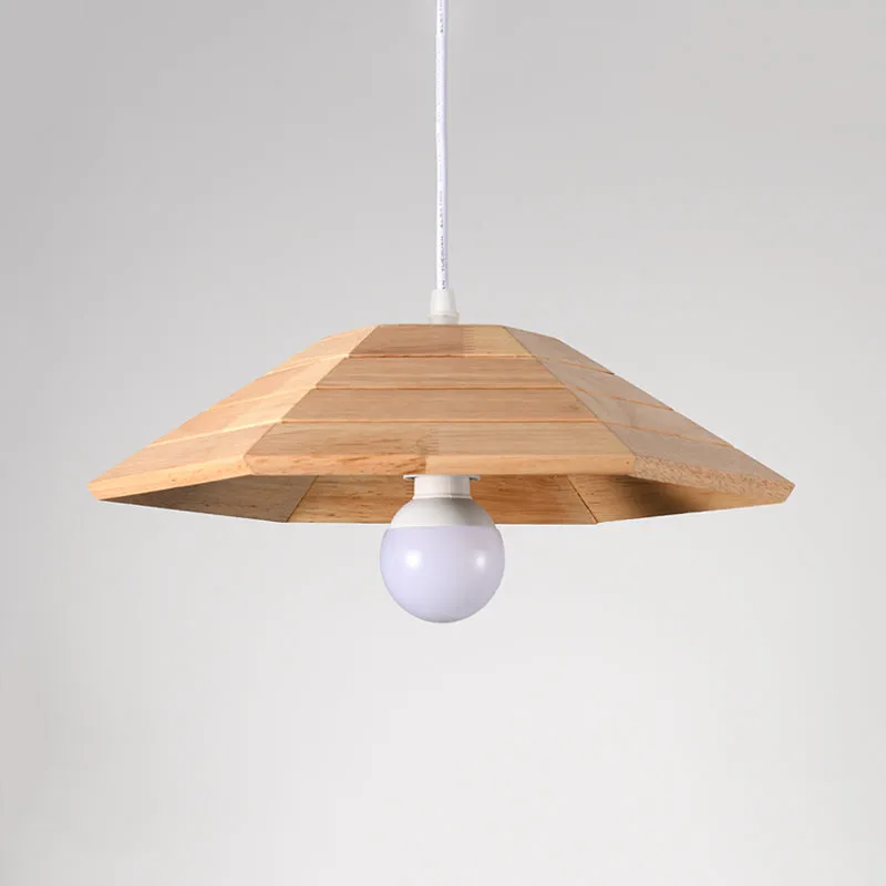 Plafondlamp met geribbelde flare, eenvoudige houten 1-lichts beige hanglampset boven tafel Clearhalo