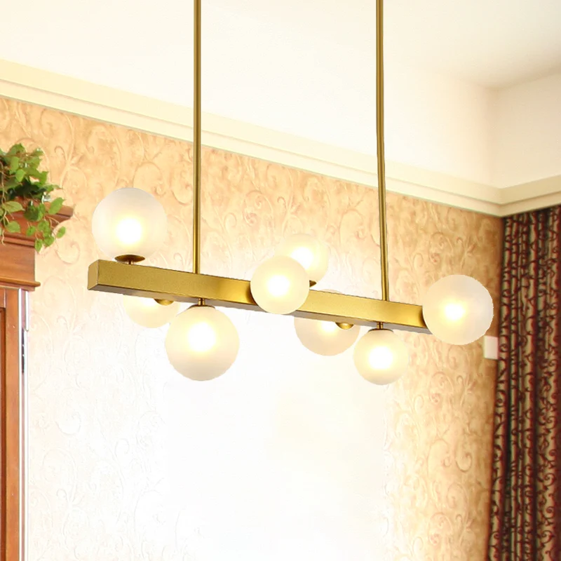 Postmoderne kroonluchter met gouden afwerking en bolschaduw 8 lichts glazen hanglamp voor eetkamer Clearhalo
