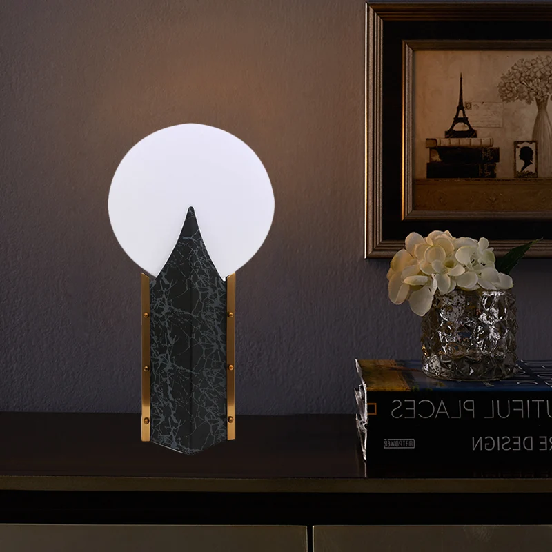 Rond paneel acryl nachtkastje licht modern 1-lichts zwarte creatieve tafellamp met roestvrijstalen voet Clearhalo