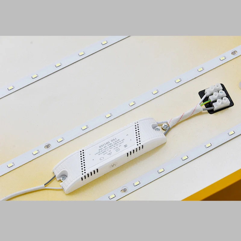 Ronde hanglamp voor kinderen met stermetaal, felgekleurde hanglamp voor op kantoor Clearhalo