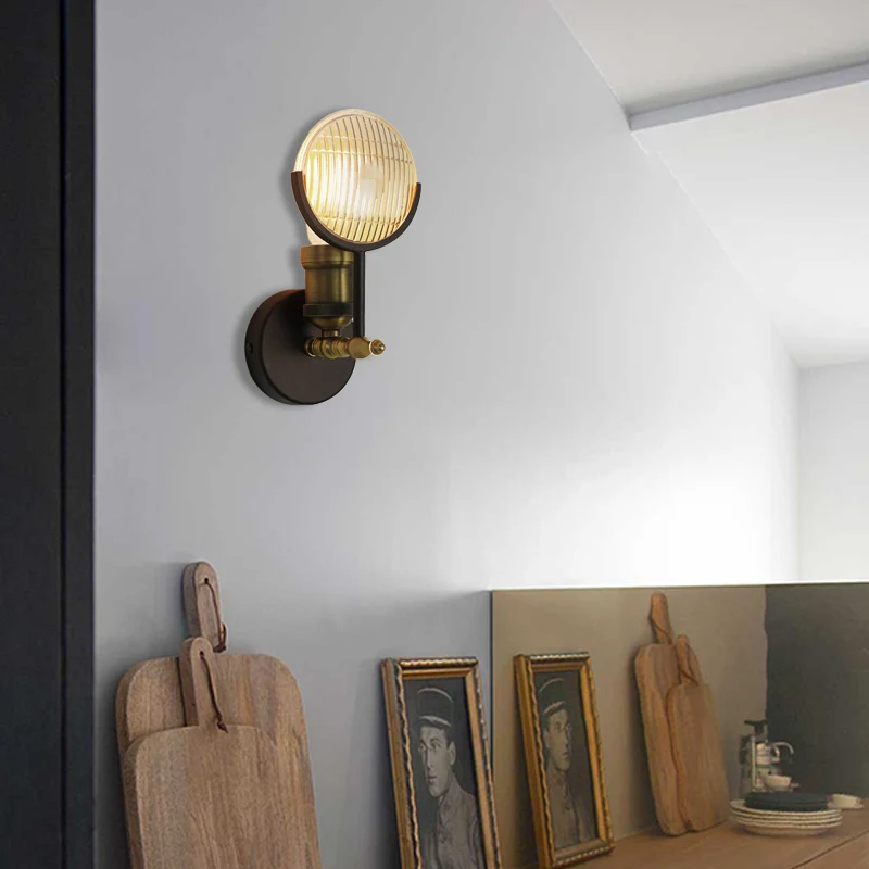 Ronde helderglazen wandkandelaar Koloniaal 1-lamps binnenwandgemonteerd lichtarmatuur zwart en goud Clearhalo