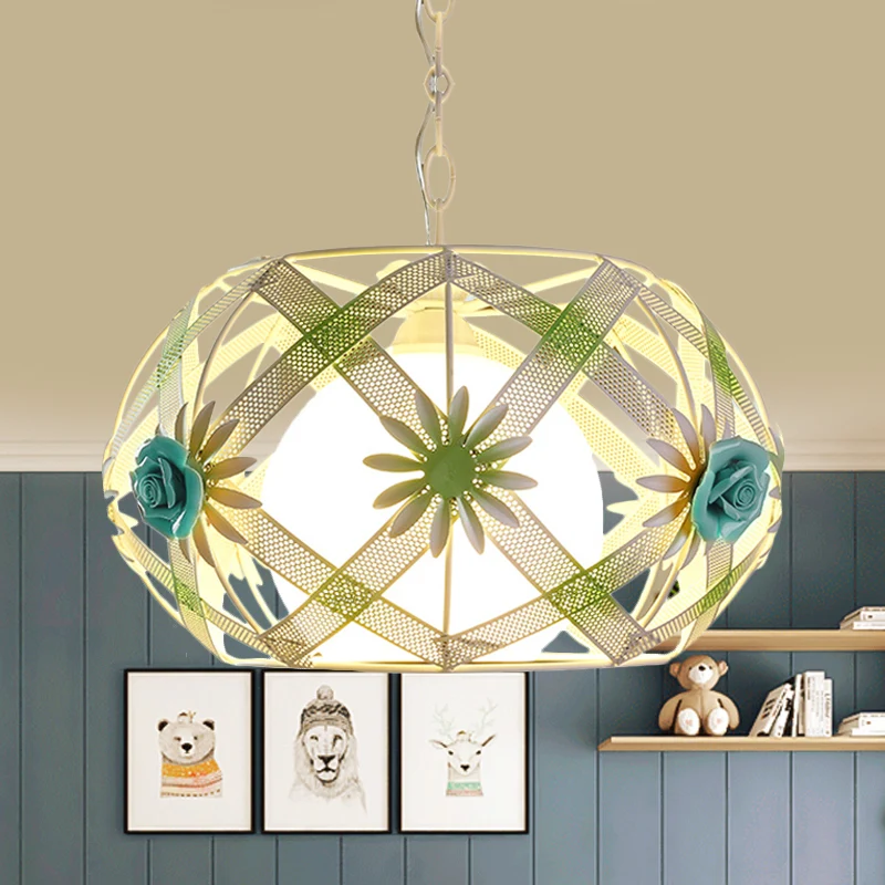Roze/blauwe hangende lamp met enkele lamp Pastorale ijzeren lintband Globe hanglamp met glazen kap aan de binnenkant Clear...