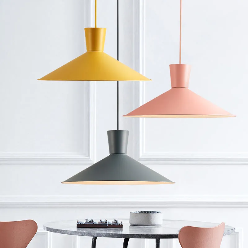 Roze/blauw/grijze kegelvormige neerwaartse verlichtingshanger Nordic 1-lichts metalen hangende hanglamp Clearhalo