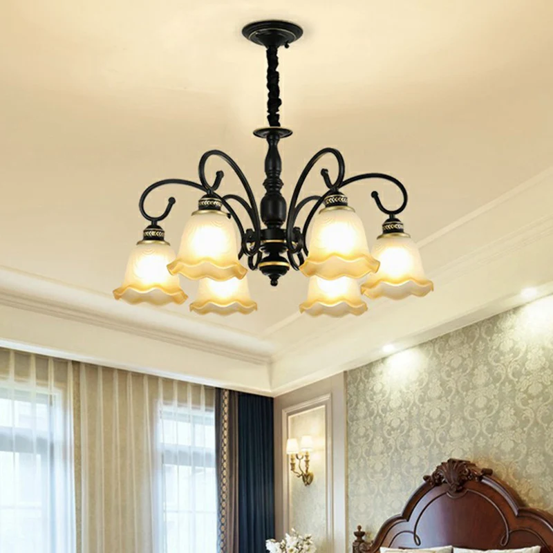 Rustieke Bell Shade hanglamp Wit glazen kroonluchterlamp met ruches voor eetkamer Clearhalo