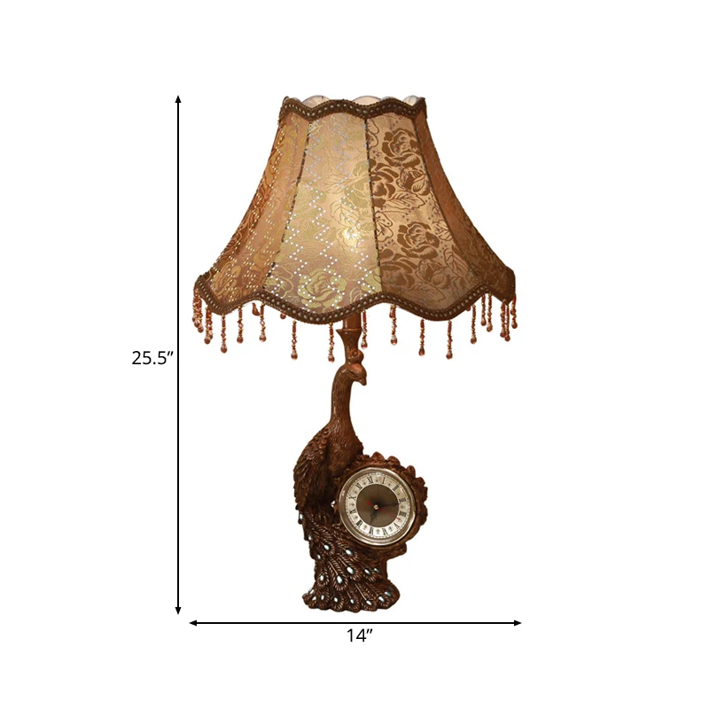 Rustieke Bell staande bureaulamp, 1 tafellamp van licht bedrukte stof lichtbruin met pauw en klok Clearhalo