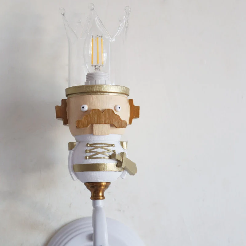 Single Light King Sconce Light met helder kristal Cartoon hars Sconce Lamp wit voor trapfoyer Clearhalo