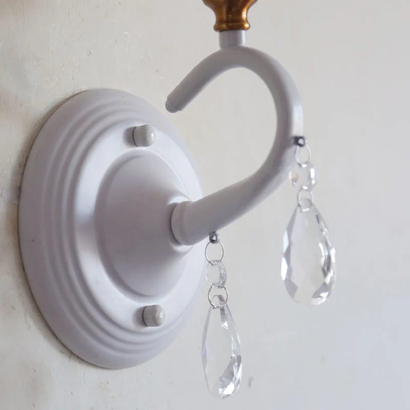Single Light King Sconce Light met helder kristal Cartoon hars Sconce Lamp wit voor trapfoyer Clearhalo