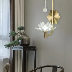Slaapkamer wandkandelaar met 1 lamp, modernistische stijl, messing afwerking, wandlamp met lotusheldere kristallen kap Cle...
