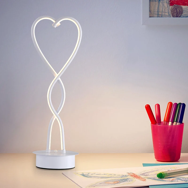 Spiraalvormige hartvormige tafelverlichting Hedendaagse acryl LED witte bureaulamp warm/wit licht voor nachtkastje Clearhalo