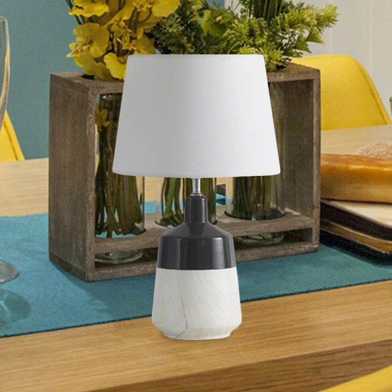 Stoffen drumtafelverlichting Eigentijdse 1-koppige nachtlamp wit voor nachtkastje met keramische voet Clearhalo