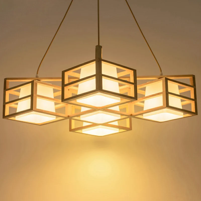Symmetrische hangende verlichting kooistijl Scandinavische houten 5-koppige beige kroonluchter met meerdere hangers en opa...