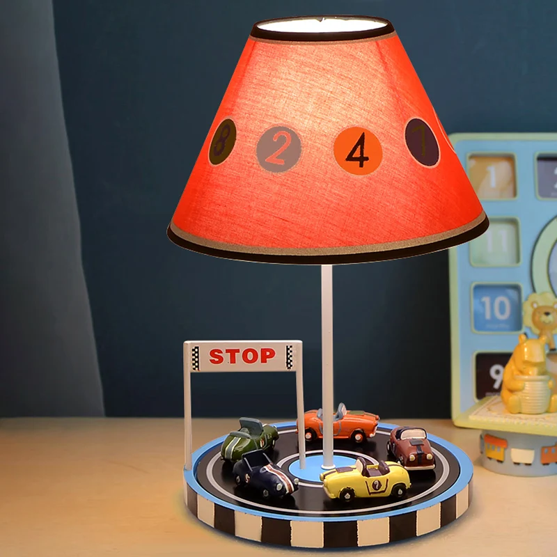 Tafellamp van stof voor kinderen, nachtkastje met 1 lamp, verlichting rood met decor van racevoertuigen Clearhalo