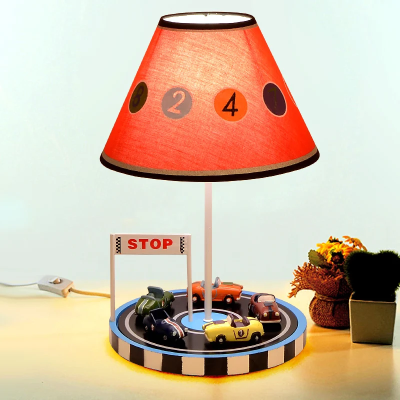 Tafellamp van stof voor kinderen, nachtkastje met 1 lamp, verlichting rood met decor van racevoertuigen Clearhalo