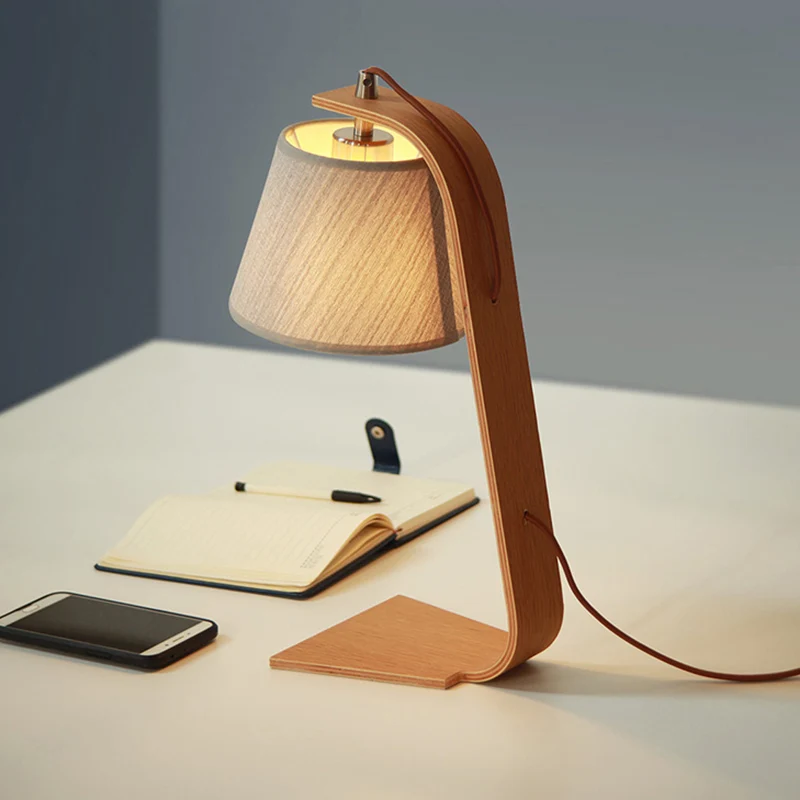 Tafellamp van textiel, modernisme, 1-lichtgrijs, plug- nachtlampje met gebogen houten arm Clearhalo
