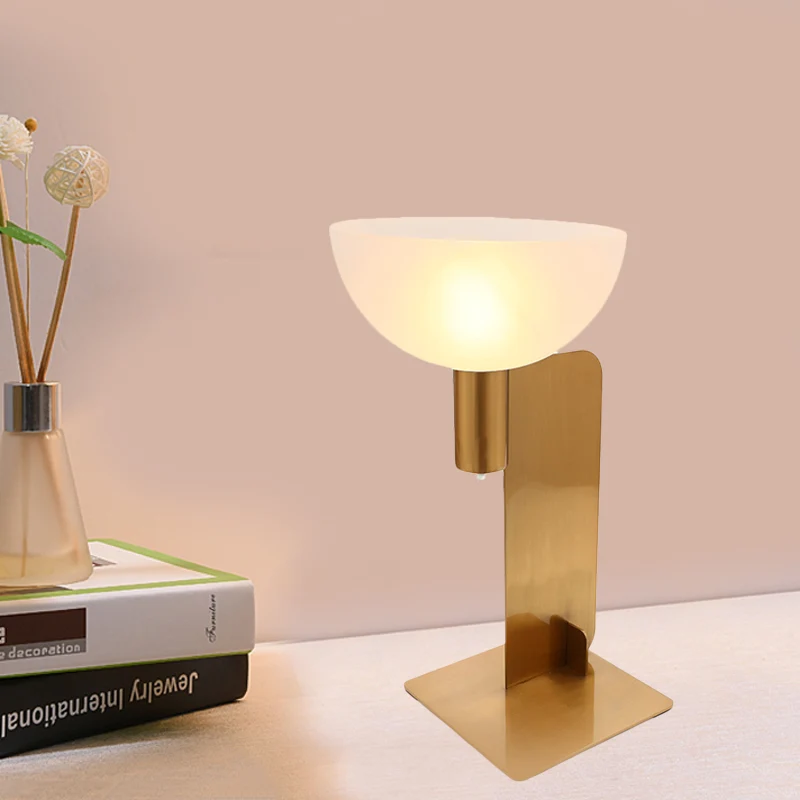 Tafelverlichtingspaal met metalen paneel, moderne bureaulamp met 1 lamp, goudkleurige afwerking en kap van opaalglas Clear...