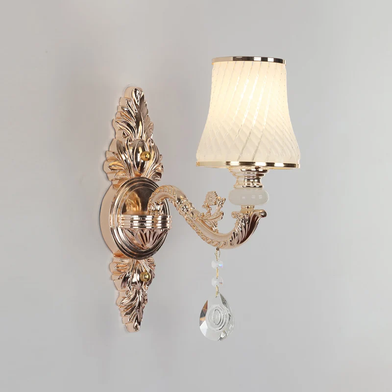 Taps toelopende wandlamp van getextureerd glas, vintage gangwandlamp met kristallen drapering goud Clearhalo