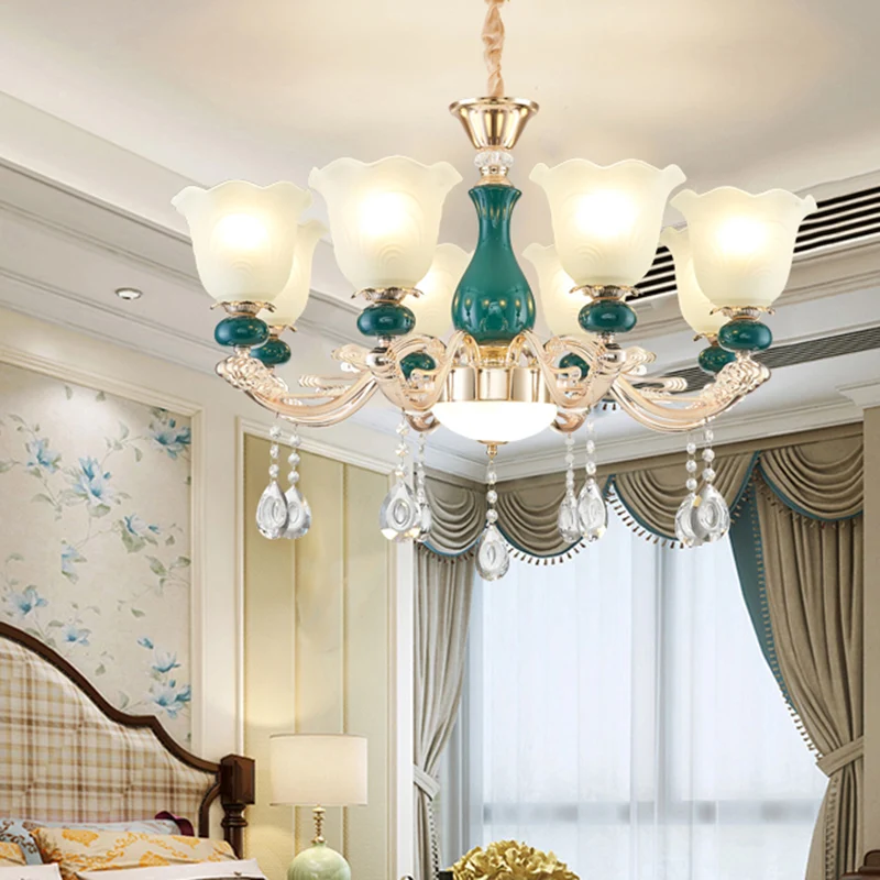 Traditionele Ruffle Bell Suspension Light Crèmekleurige glazen kroonluchterlamp met hangend kristal groen Clearhalo