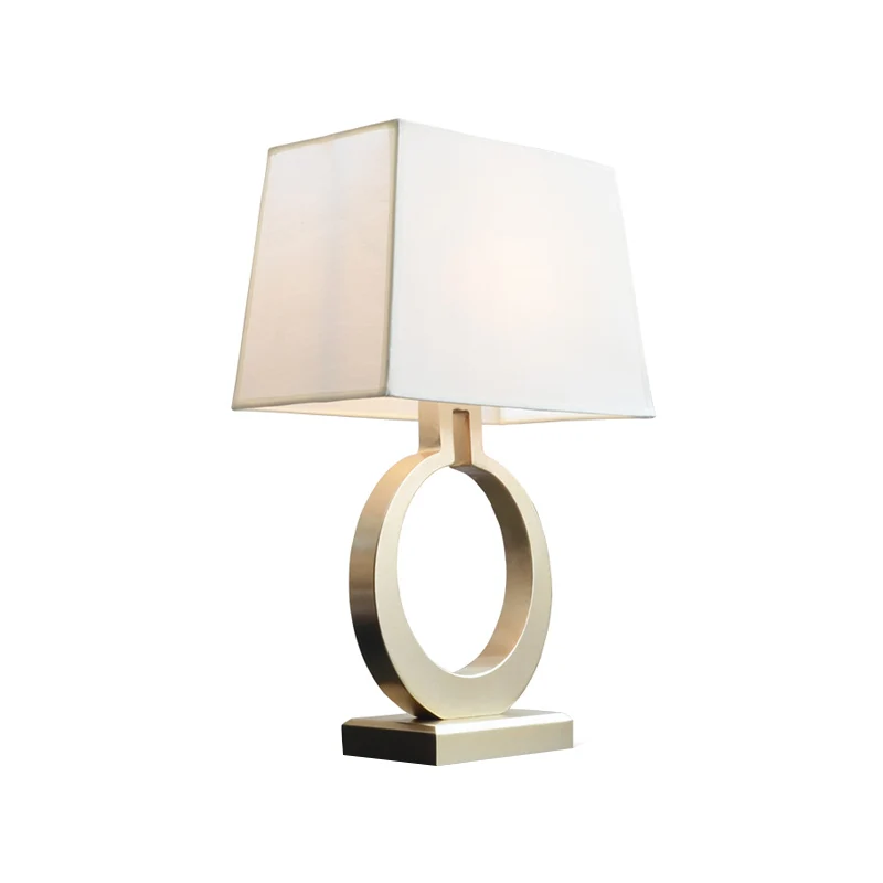 Trapeziumvormige stoffen nachtlamp rustieke stijl 1-lichts studeerkamer tafelverlichting met metalen ringontwerp goud Clea...