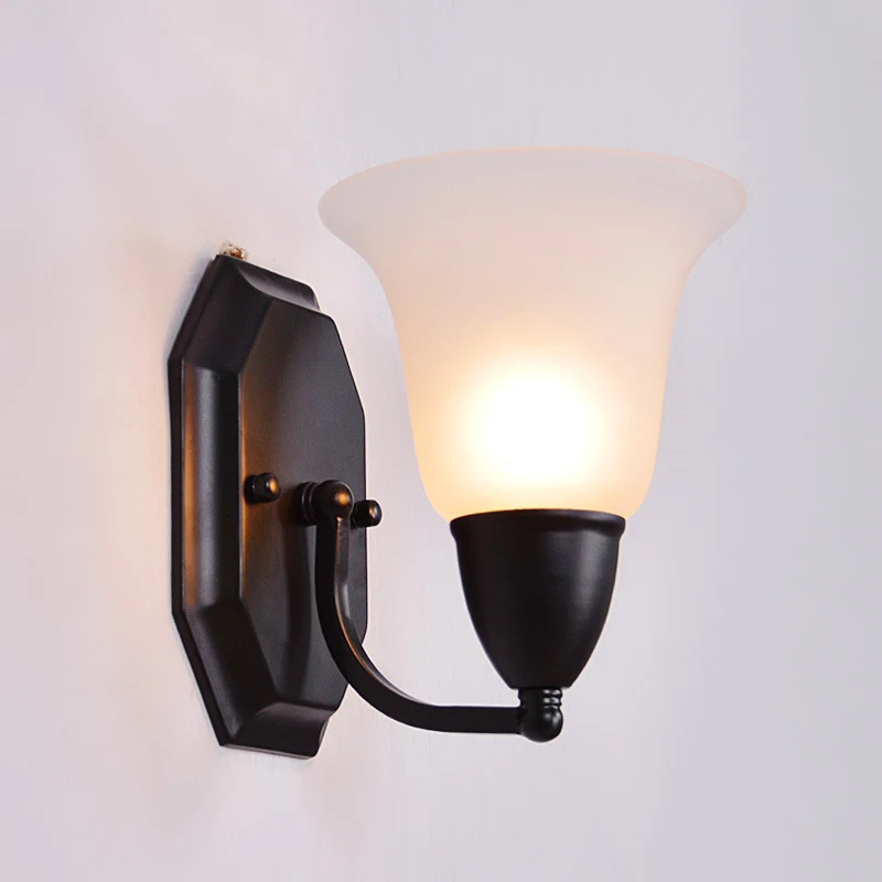 Uitlopende wandlamp van mat glas, landelijke stijl, enkele gang, wandlamp zwart Clearhalo