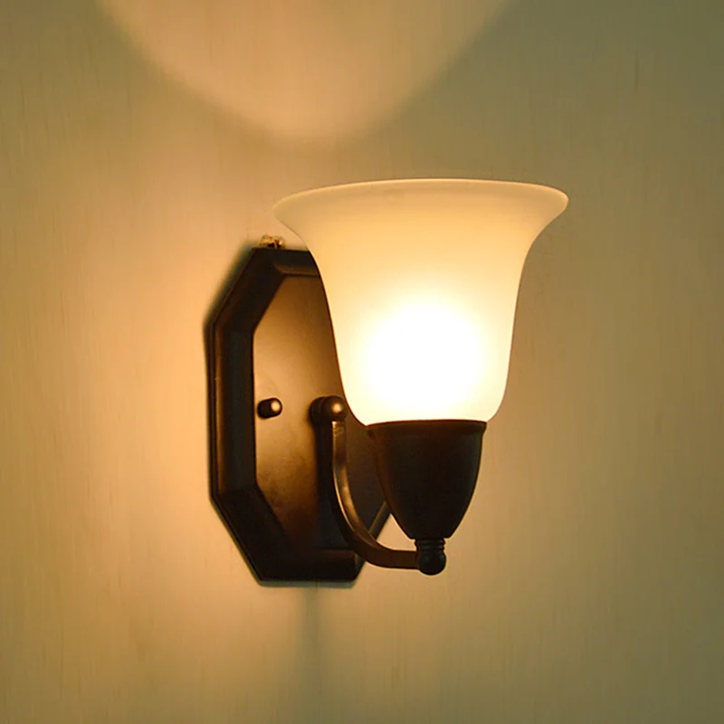 Uitlopende wandlamp van mat glas, landelijke stijl, enkele gang, wandlamp zwart Clearhalo
