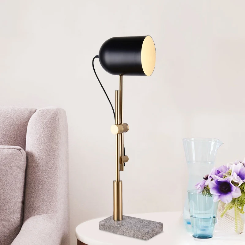 Verstelbare X-arm bureaulamp Designer Metaal 1 lamp Messing en zwarte taaklamp met clochekap Clearhalo
