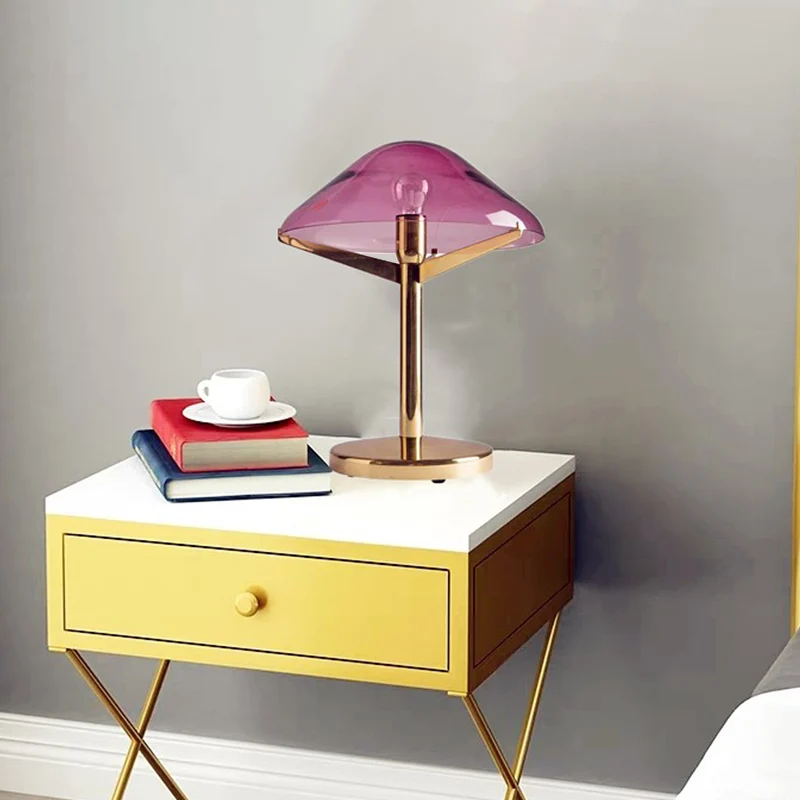 Vintage Jellyfish Tafelverlichting Paars Glas 1 Licht Nachtkastje Lamp met Messing Standaard Clearhalo