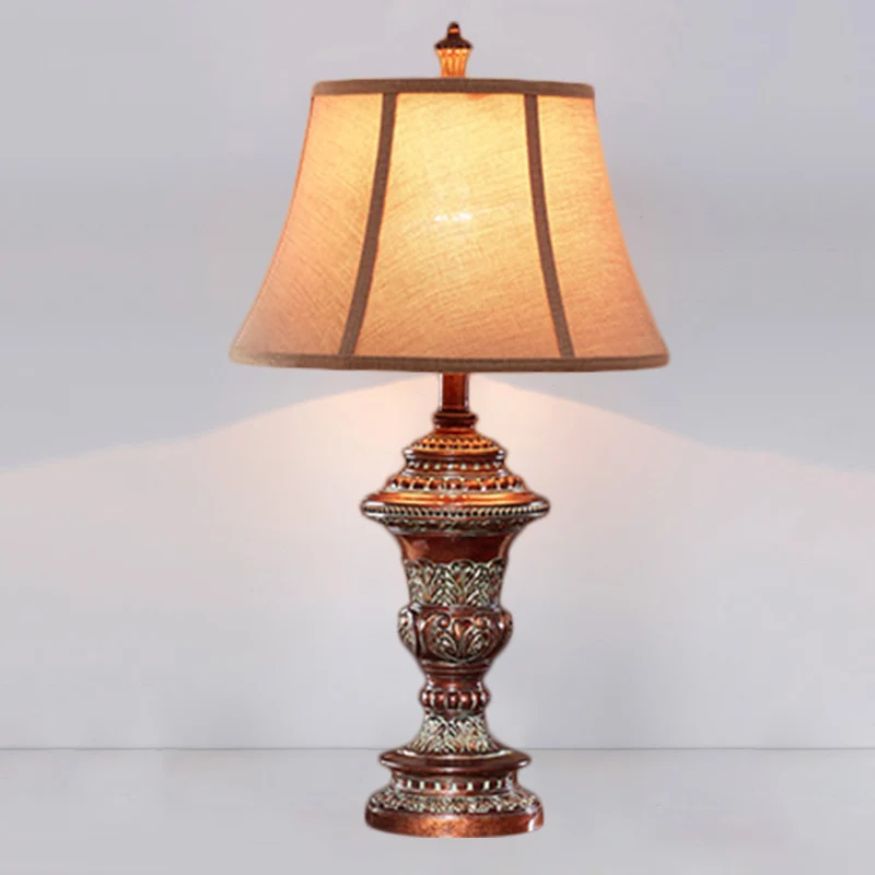 Vintage stijl Bell Shade nachtkastje lamp 1 lamp stoffen bureaulamp roodbruin met urnvormige voet, 25"/29,5" H Clearhalo