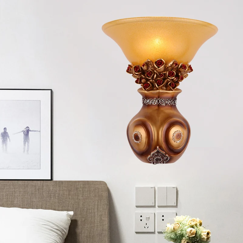 Vintage vaas wandkandelaar licht 1 kop hars bronzen afwerking wandmontage lichtarmatuur Clearhalo
